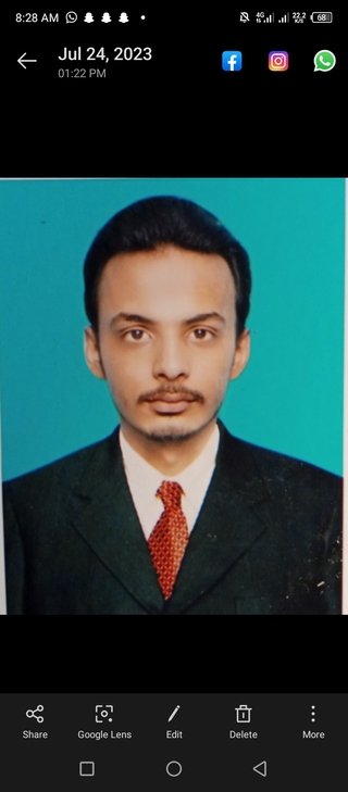 Photo of SHARIQ  HUSSAIN 
