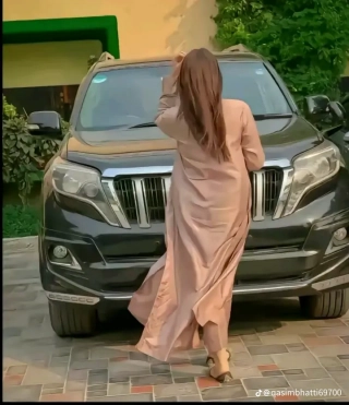 Photo of Eiza Butt
