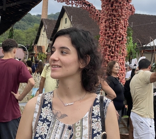 Photo of Larissa Peirnoto